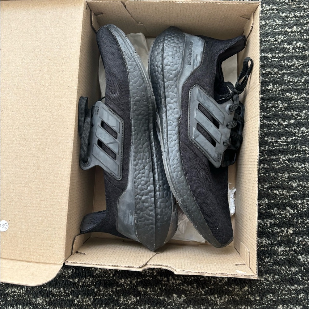 Ultraboost 22 - Picture 3 of 5